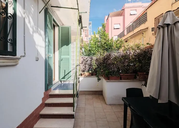 Modern Comfort & Private Patio 5 Min To Metro C Appartement